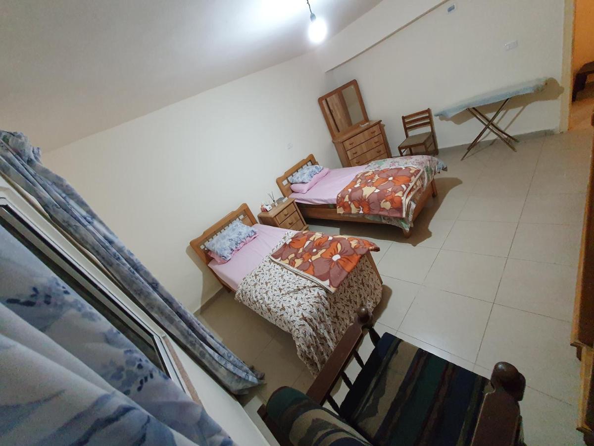 Hotel The Oaks Madaba Exterior foto